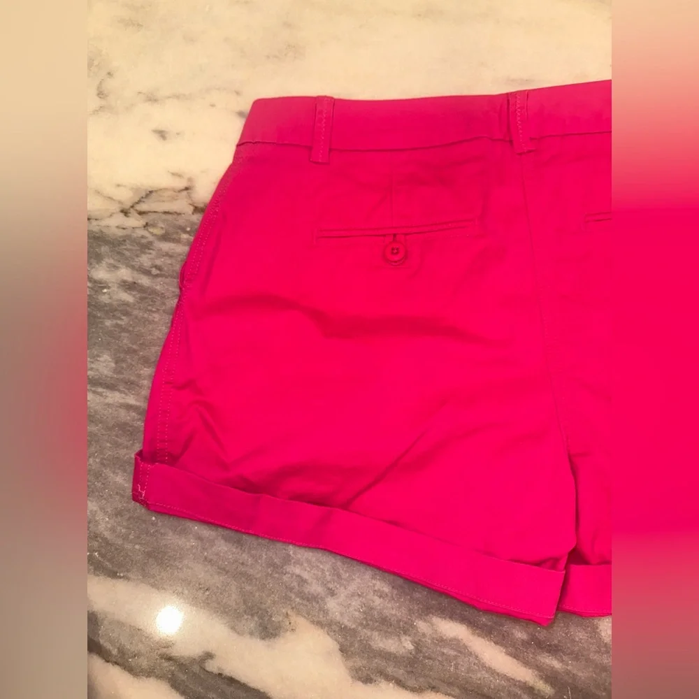 EUC Crown‎ & Ivy Size 6 Women's Pink Rollup Shorts